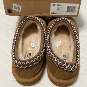 UGG Tasman